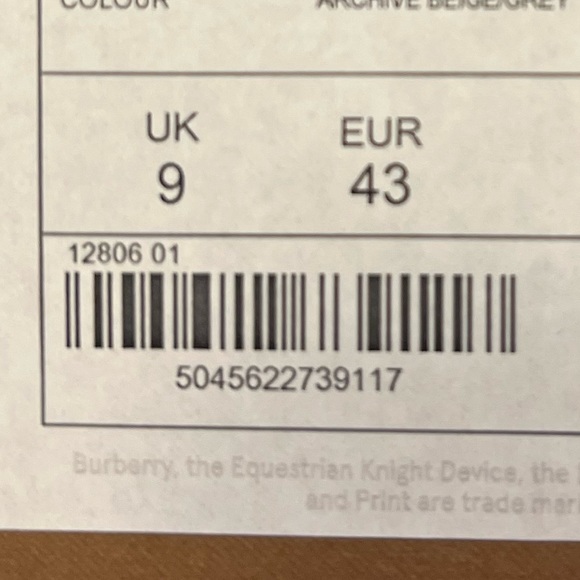 Burberry low top sneaker, brand new, Hidden gem, men size 9 - Picture 7 of 7